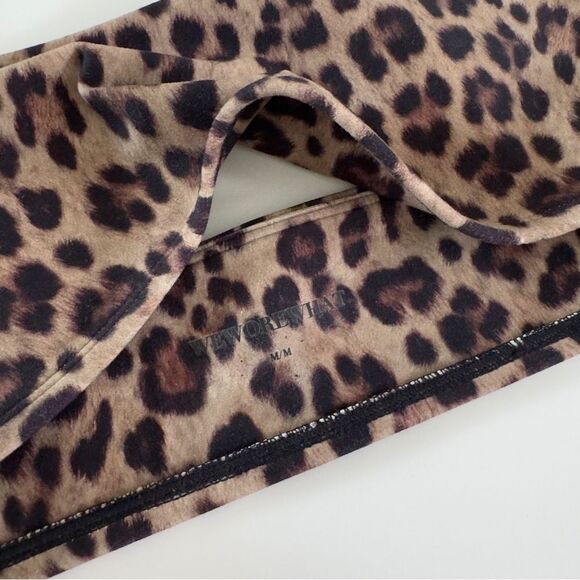 ⭕️ WE WORE WHAT 2 Piece Set Sport Top Bike Shorts Leopard Animal Print - Picture 6 of 6